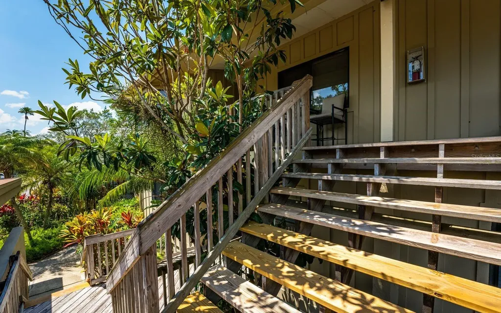 5369 Lake Arrowhead Trail Sarasota FL 34231