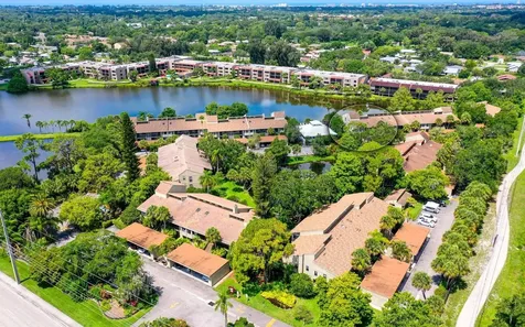5369 Lake Arrowhead Trail Sarasota FL 34231