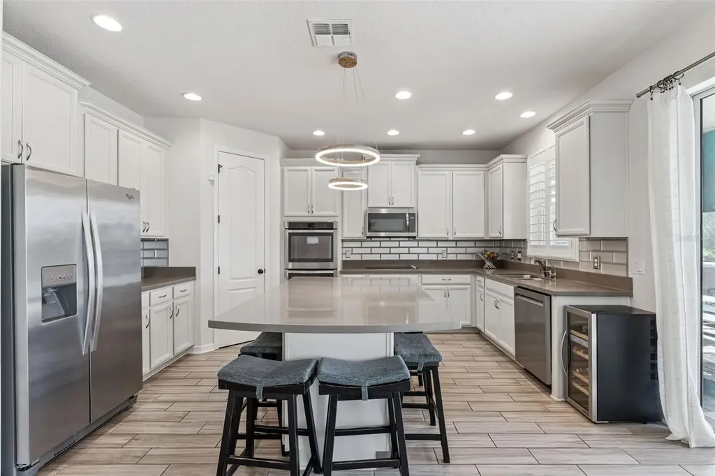 15196 Lake Claire Overlook Drive Winter Garden FL 34787