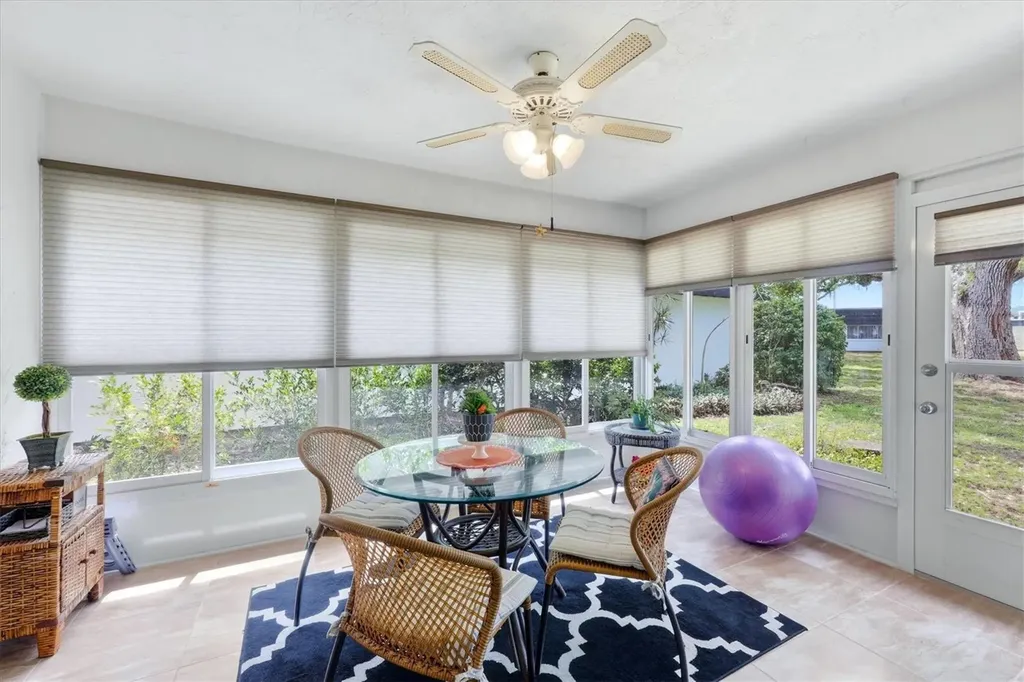 1333 Glen Oaks Drive E Sarasota FL 34232