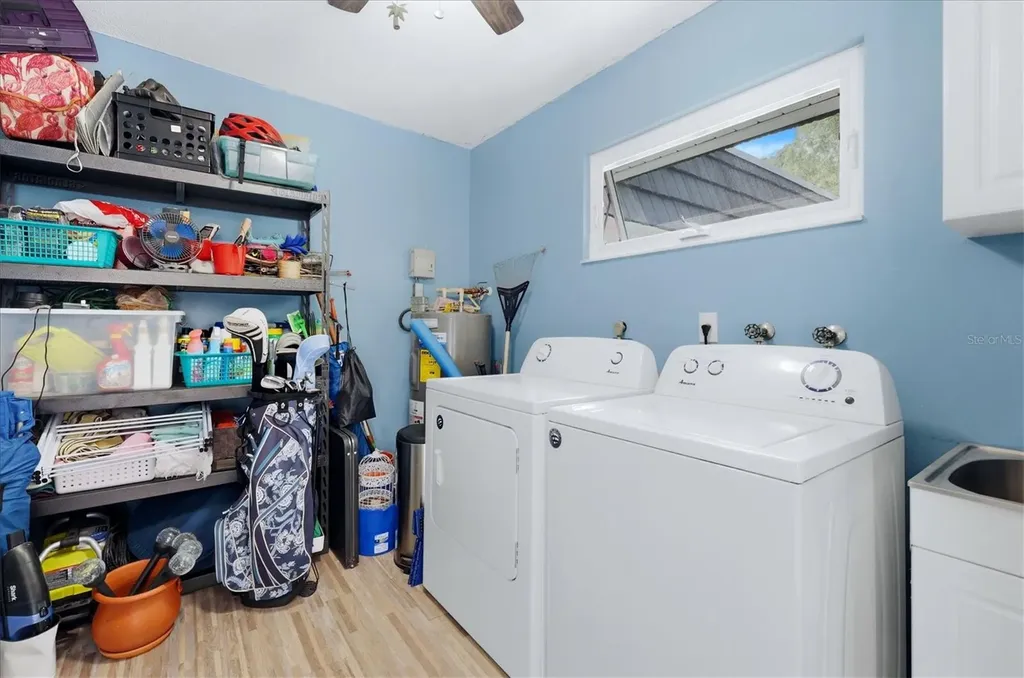 1333 Glen Oaks Drive E Sarasota FL 34232