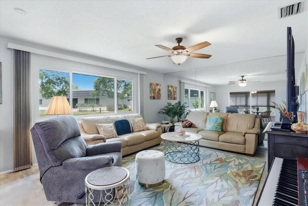 1333 Glen Oaks Drive E Sarasota FL 34232