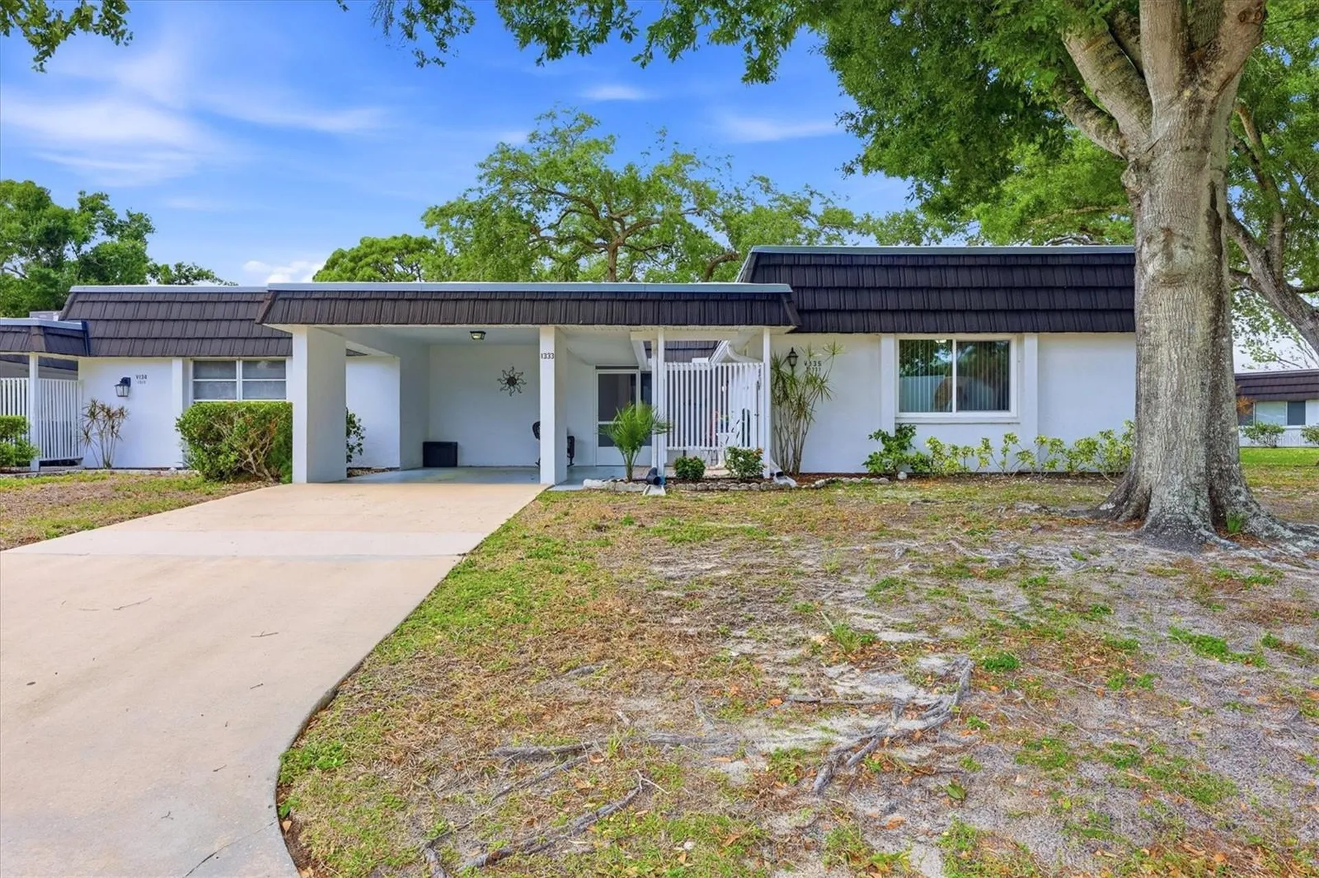 1333 Glen Oaks Drive E Sarasota FL 34232