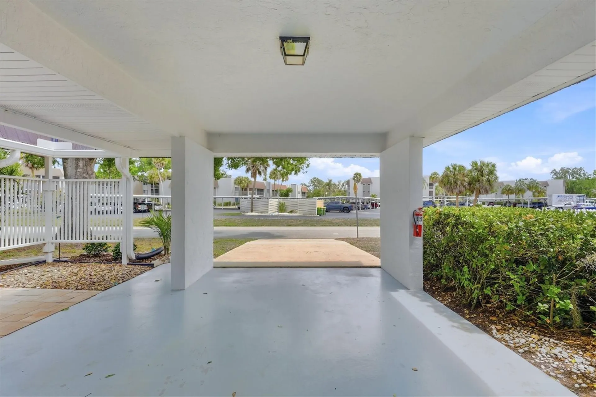 1333 Glen Oaks Drive E Sarasota FL 34232