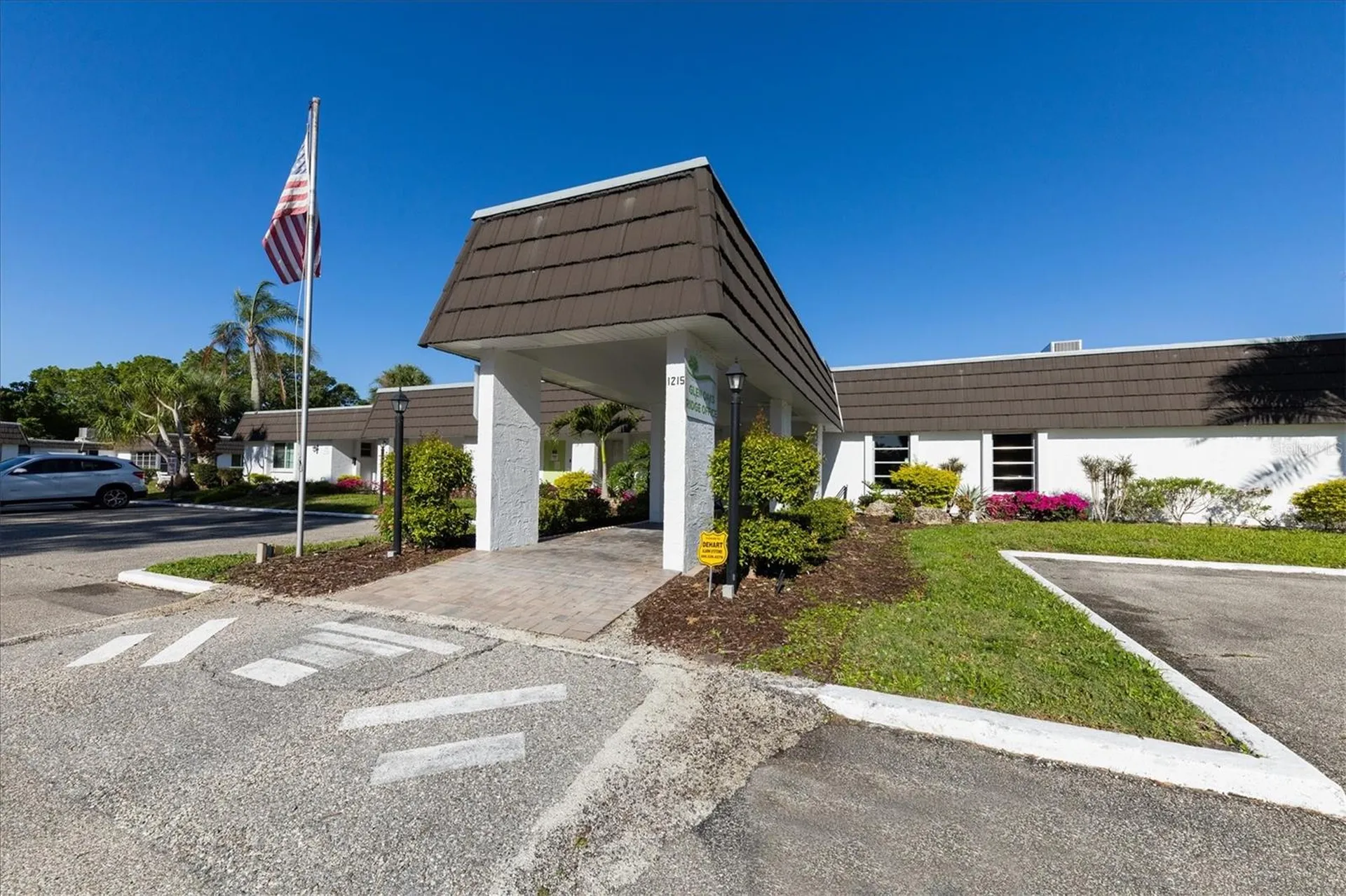 1333 Glen Oaks Drive E Sarasota FL 34232