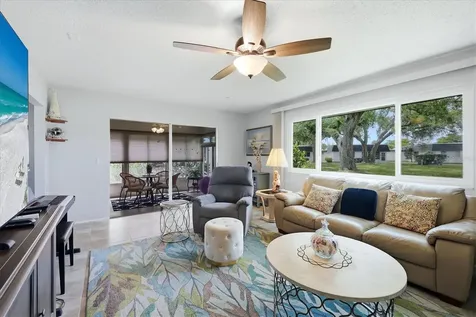 1333 Glen Oaks Drive E Sarasota FL 34232