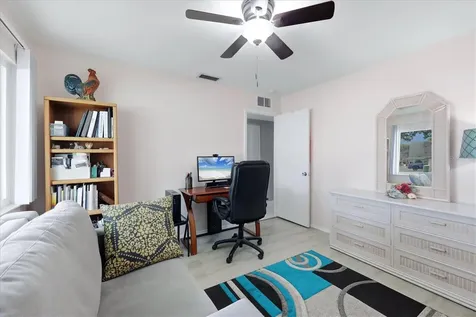 1333 Glen Oaks Drive E Sarasota FL 34232