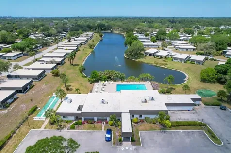 1333 Glen Oaks Drive E Sarasota FL 34232