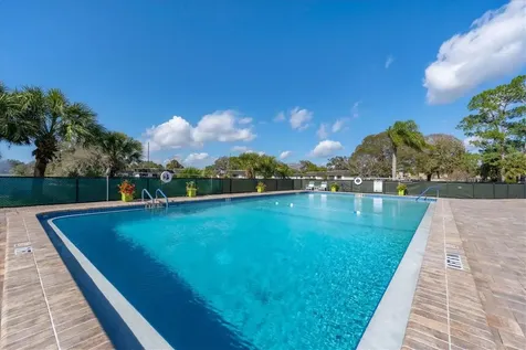 1333 Glen Oaks Drive E Sarasota FL 34232