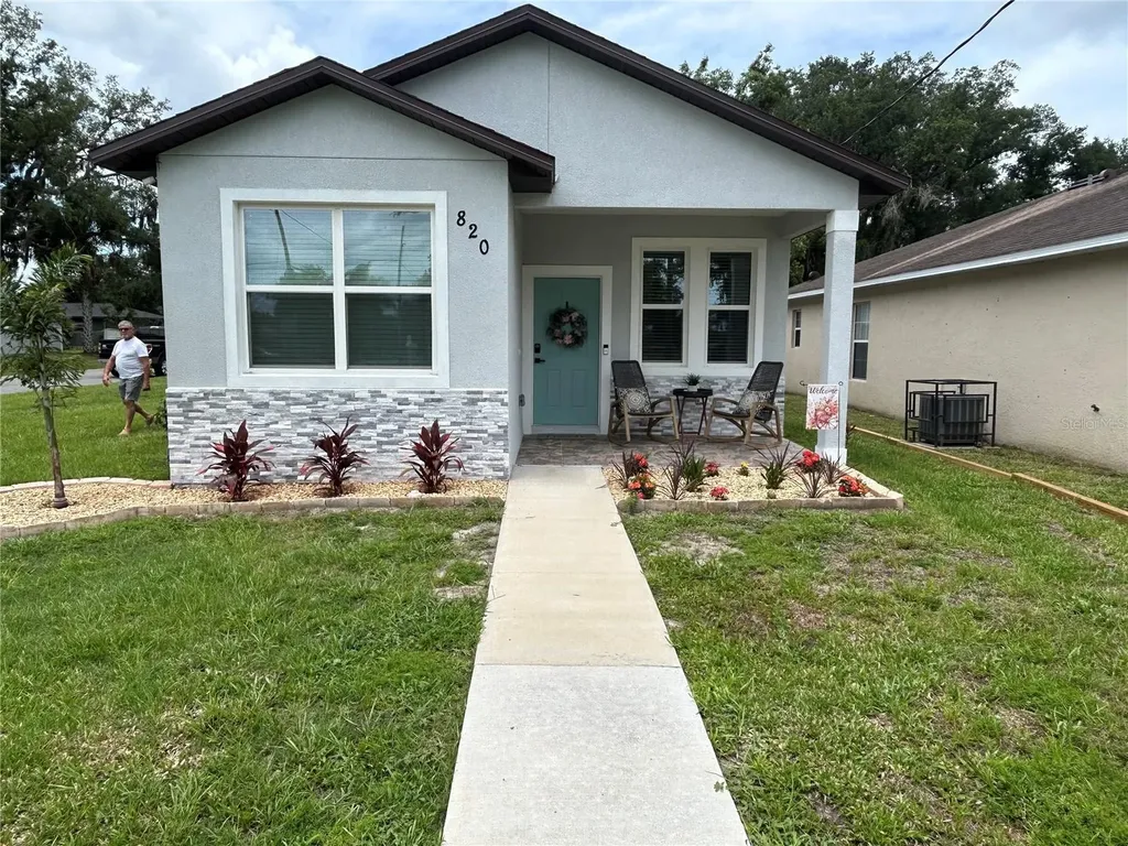 820 Pecan Avenue Sanford FL 32771