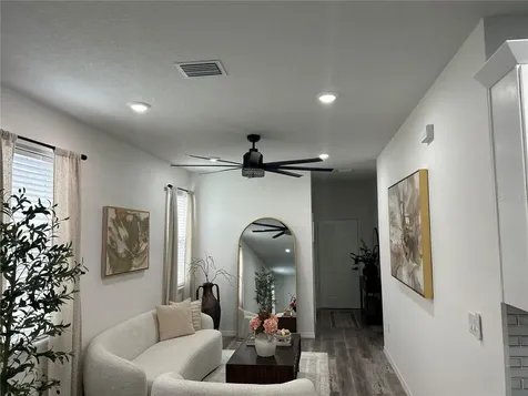 820 Pecan Avenue Sanford FL 32771