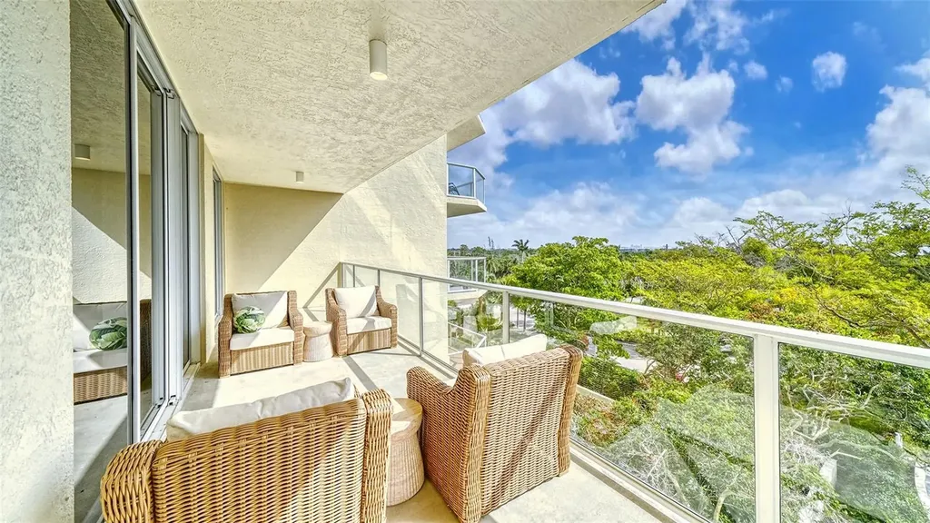 1800 Benjamin Franklin Drive Sarasota FL 34236