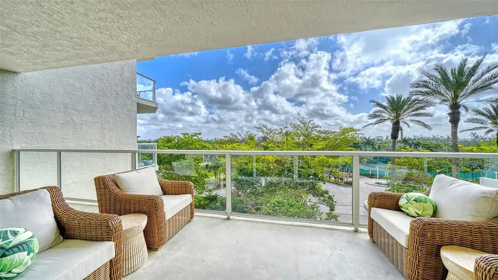 1800 Benjamin Franklin Drive Sarasota FL 34236
