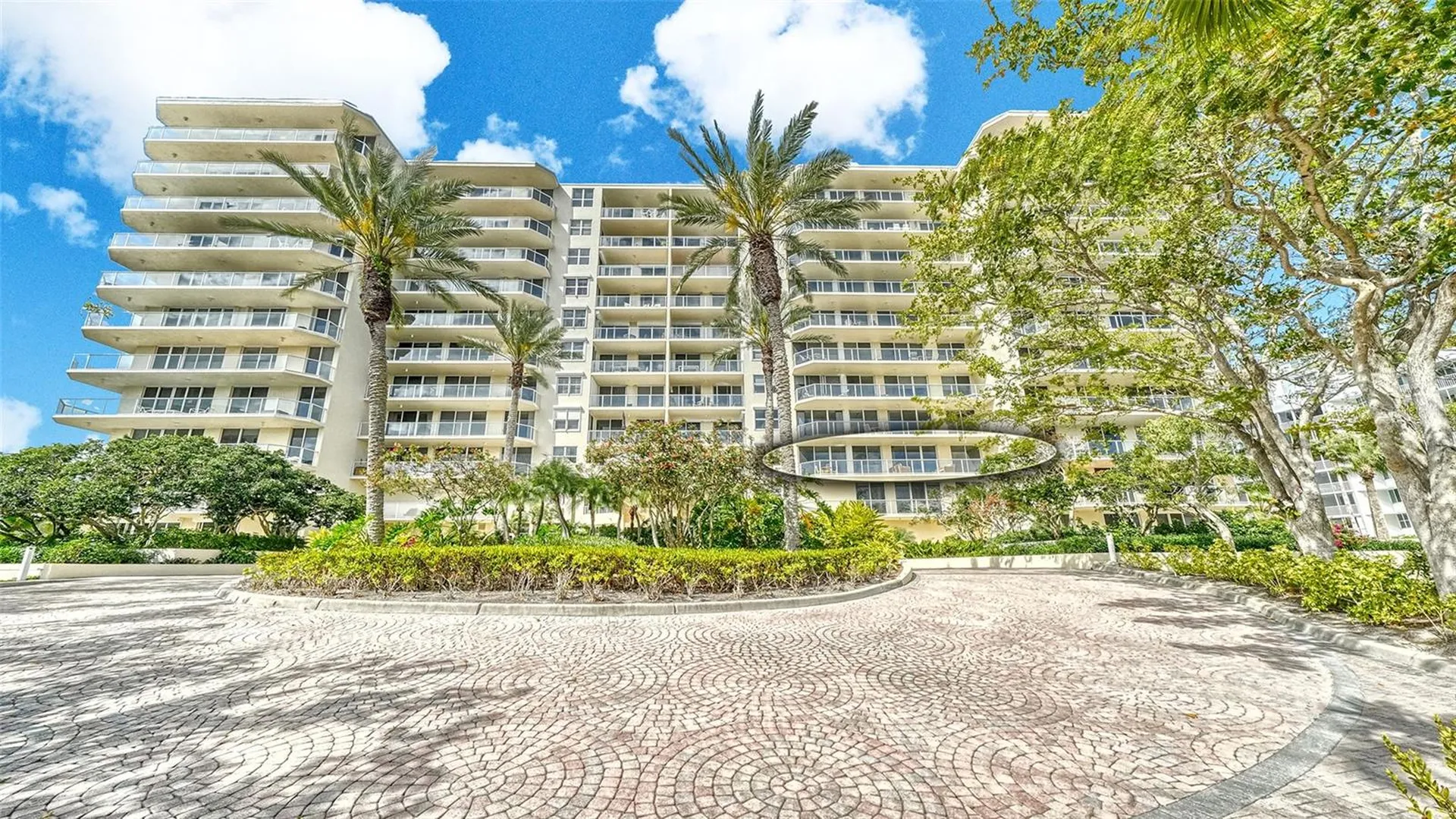 Sarasota FL, 1800 Benjamin Franklin Drive, Unit B308