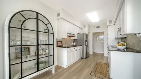 1800 Benjamin Franklin Drive Sarasota FL 34236