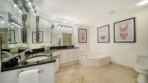 1800 Benjamin Franklin Drive Sarasota FL 34236