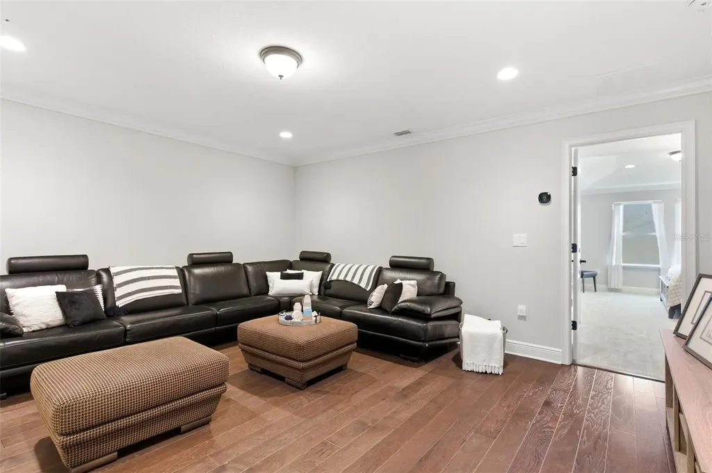 1004 Mango Court Oldsmar FL 34677