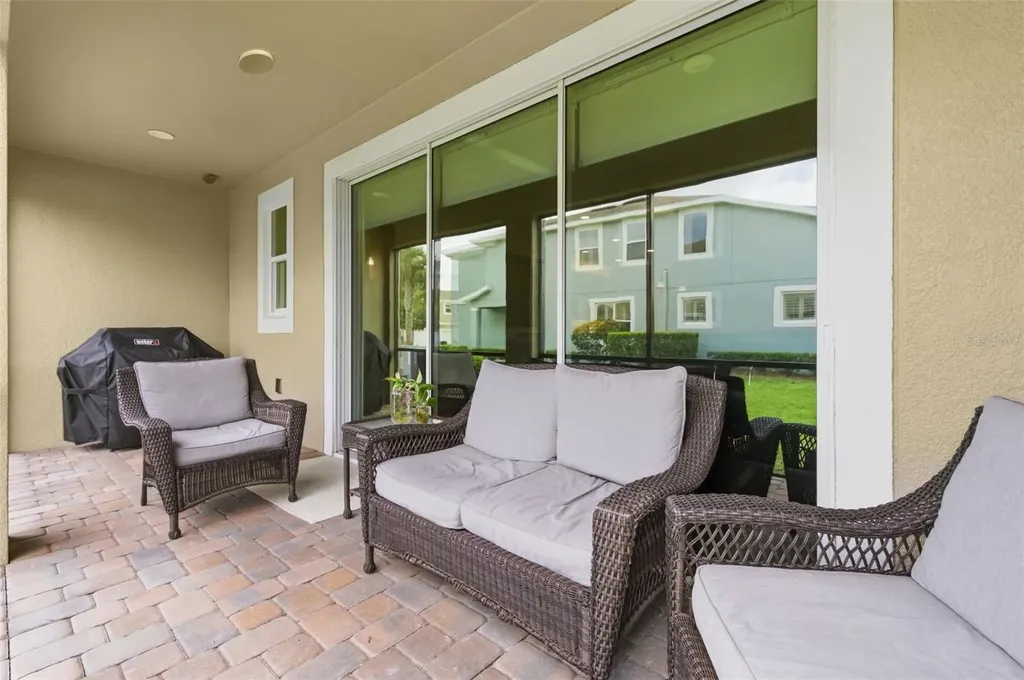 1004 Mango Court Oldsmar FL 34677