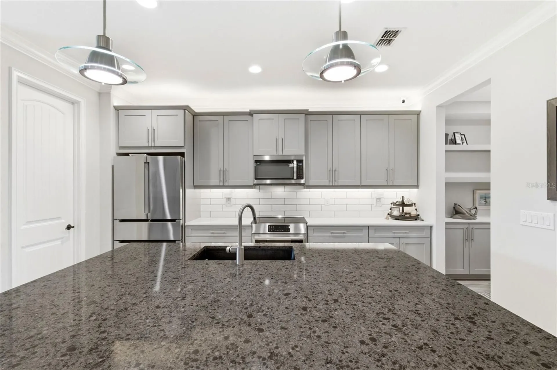 1004 Mango Court Oldsmar FL 34677