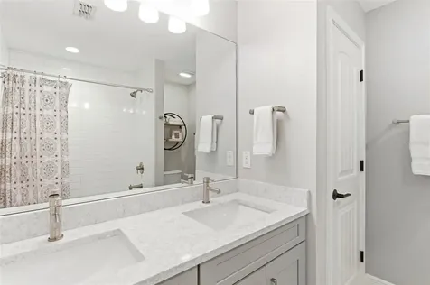 1004 Mango Court Oldsmar FL 34677