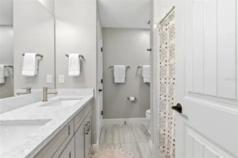1004 Mango Court Oldsmar FL 34677