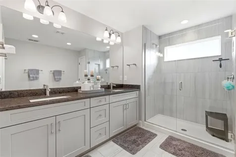 1004 Mango Court Oldsmar FL 34677