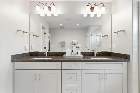 1004 Mango Court Oldsmar FL 34677