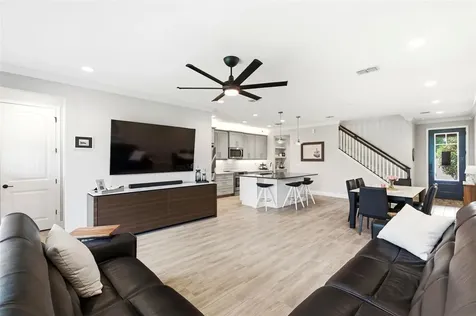 1004 Mango Court Oldsmar FL 34677