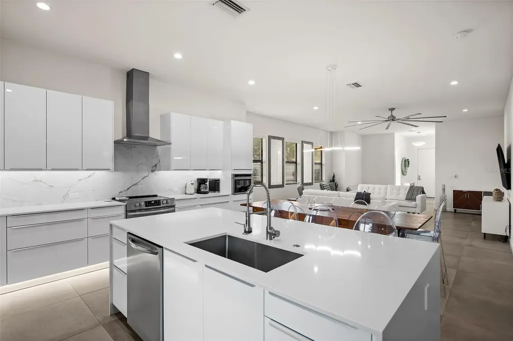 5351 Moeller Avenue Sarasota FL 34233