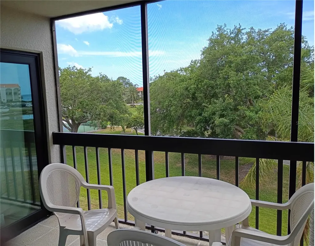 1806 Mariner Drive Tarpon Springs FL 34689