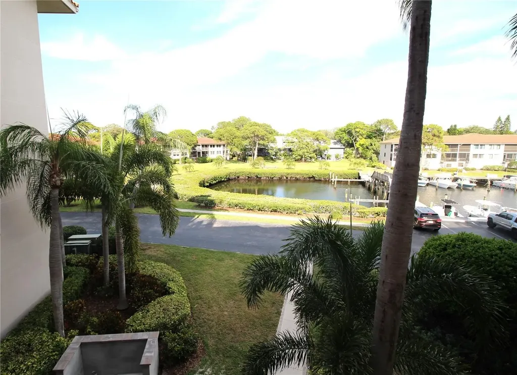 1806 Mariner Drive Tarpon Springs FL 34689