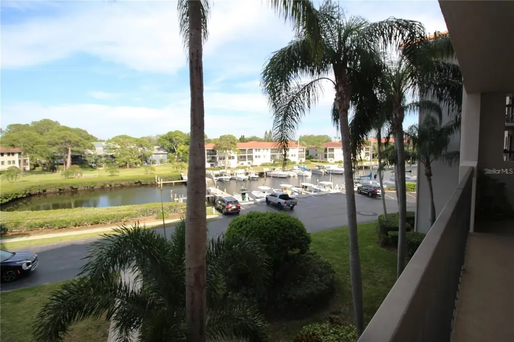 1806 Mariner Drive Tarpon Springs FL 34689