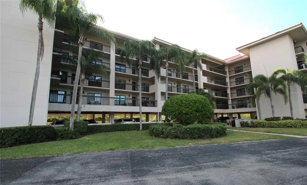 1806 Mariner Drive Tarpon Springs FL 34689