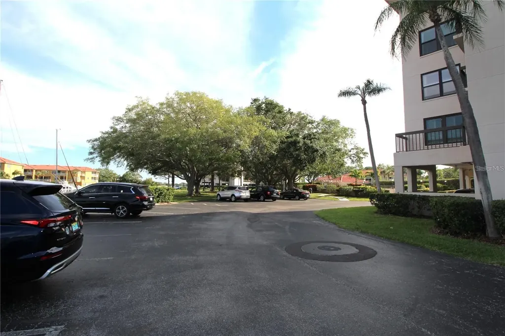 1806 Mariner Drive Tarpon Springs FL 34689