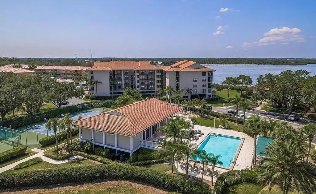 1806 Mariner Drive Tarpon Springs FL 34689
