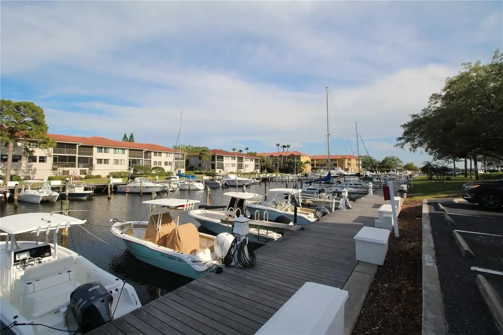 1806 Mariner Drive Tarpon Springs FL 34689