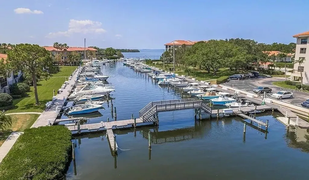 1806 Mariner Drive Tarpon Springs FL 34689