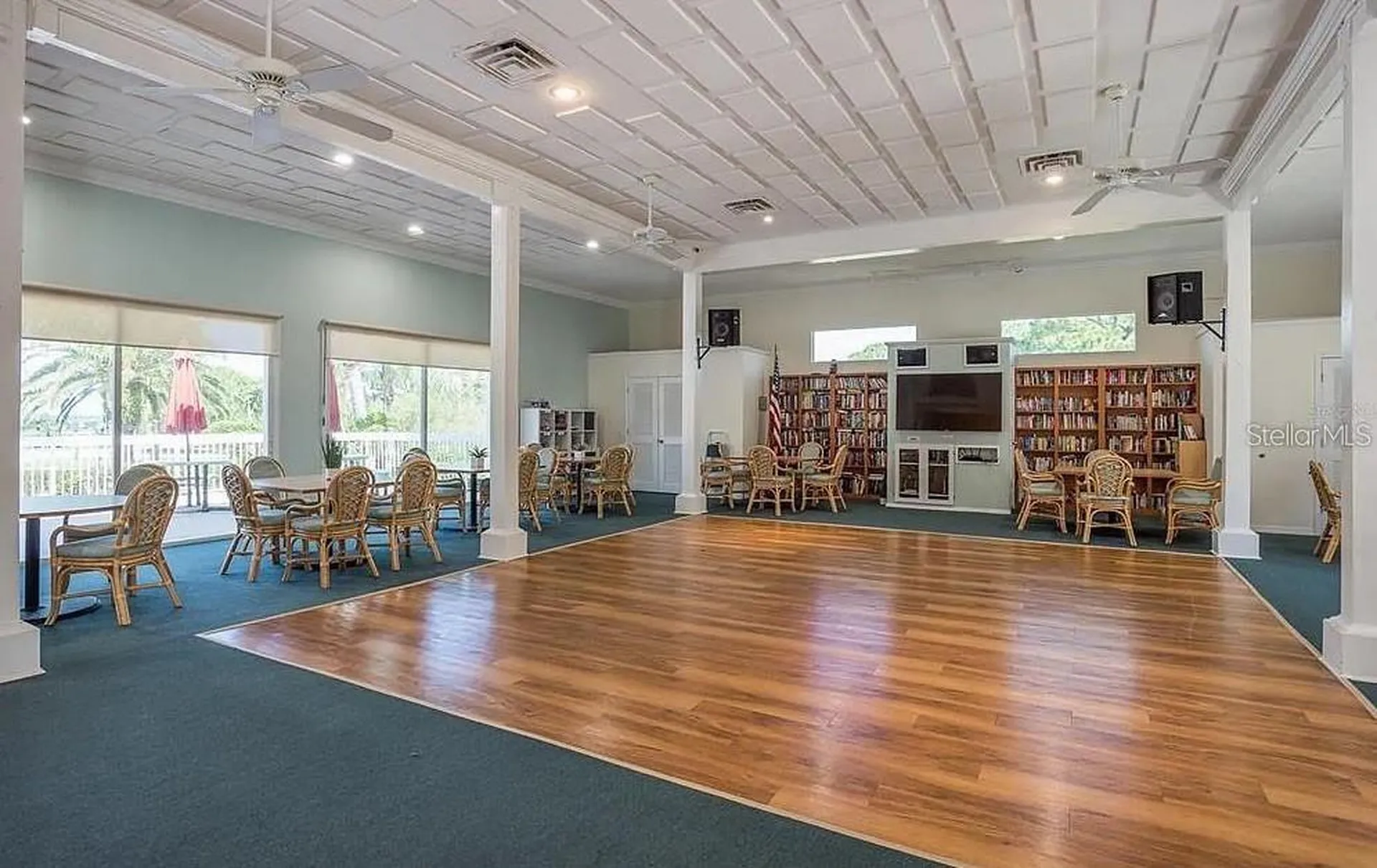 1806 Mariner Drive Tarpon Springs FL 34689