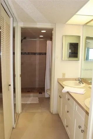 1806 Mariner Drive Tarpon Springs FL 34689