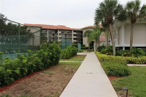 1806 Mariner Drive Tarpon Springs FL 34689
