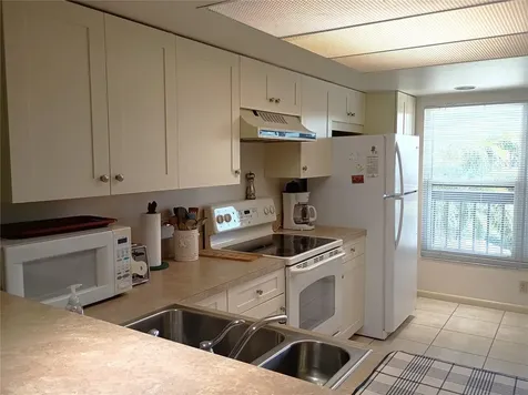 1806 Mariner Drive Tarpon Springs FL 34689