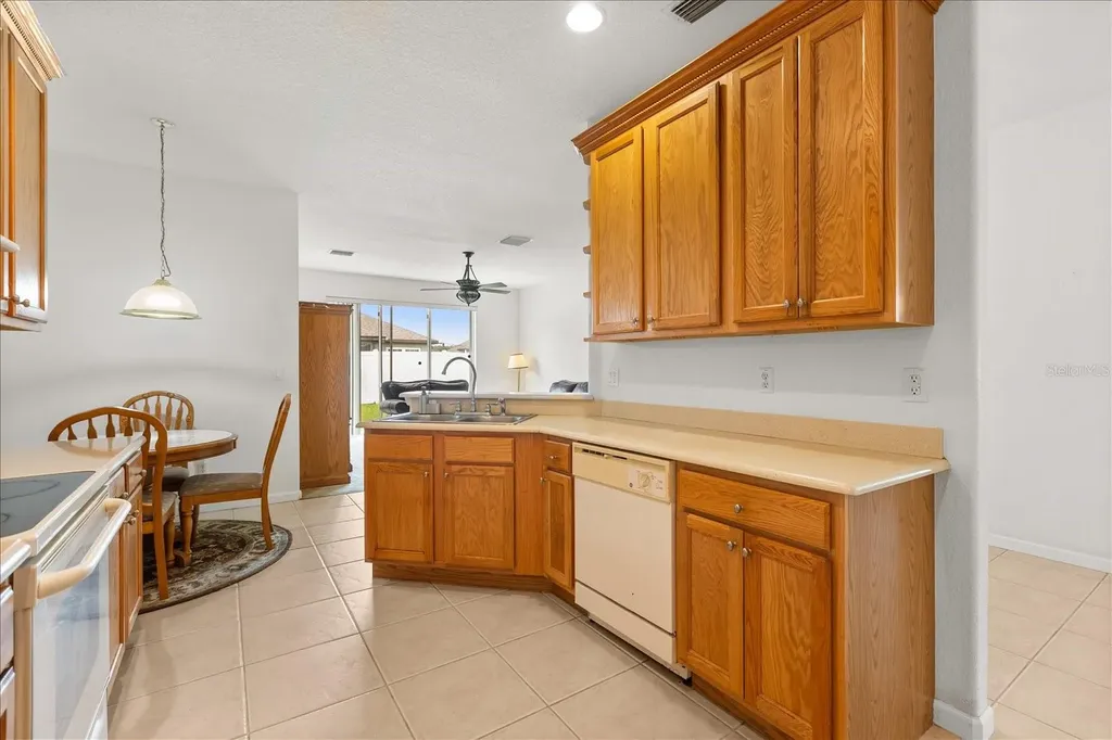 2979 White Cedar Circle Kissimmee FL 34741