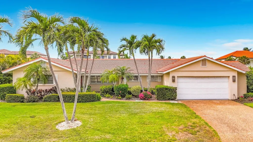 581 Yardarm Lane Longboat Key FL 34228