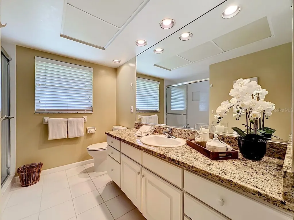 581 Yardarm Lane Longboat Key FL 34228