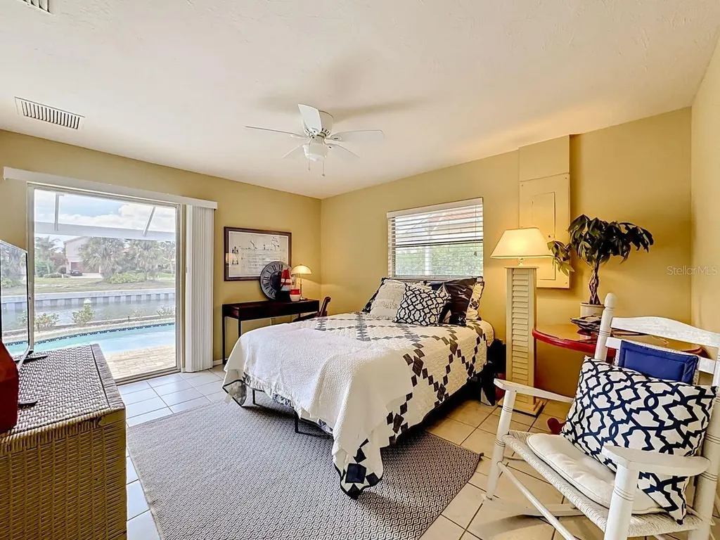 581 Yardarm Lane Longboat Key FL 34228