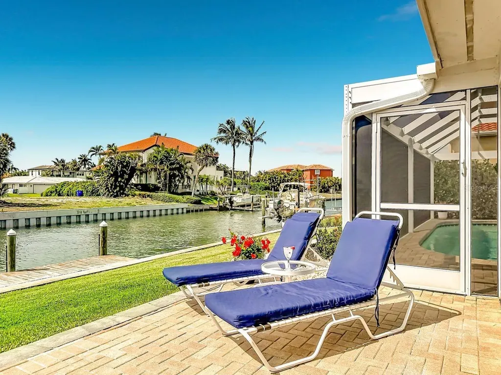 581 Yardarm Lane Longboat Key FL 34228