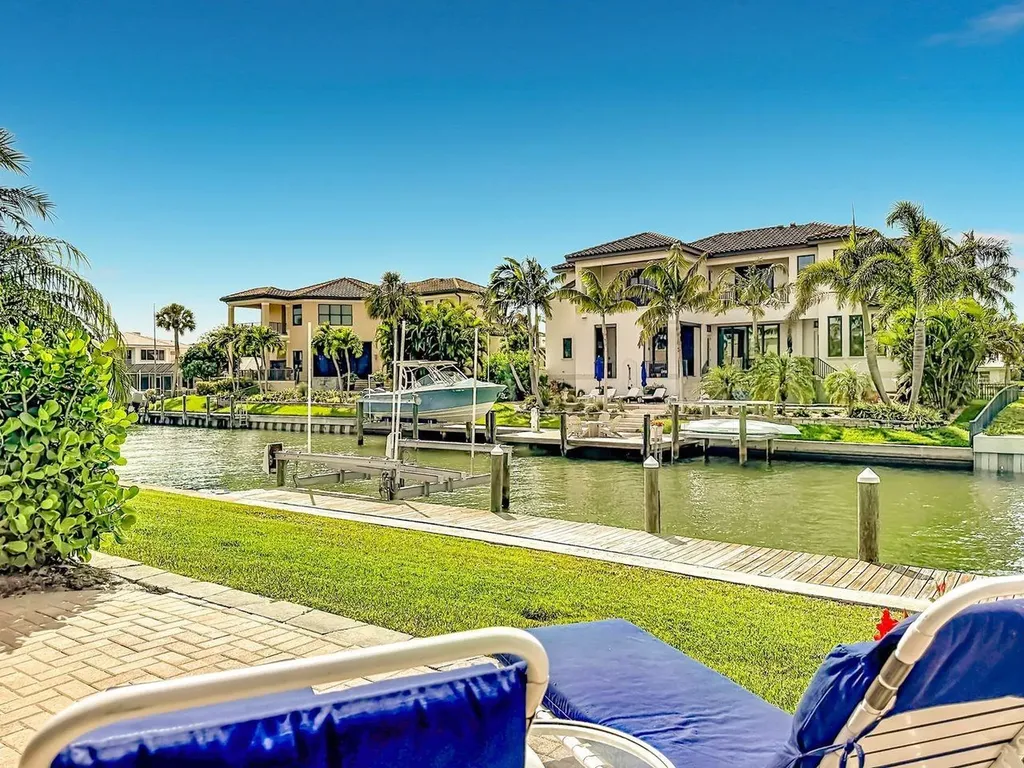 581 Yardarm Lane Longboat Key FL 34228