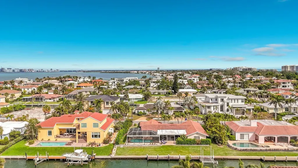 581 Yardarm Lane Longboat Key FL 34228