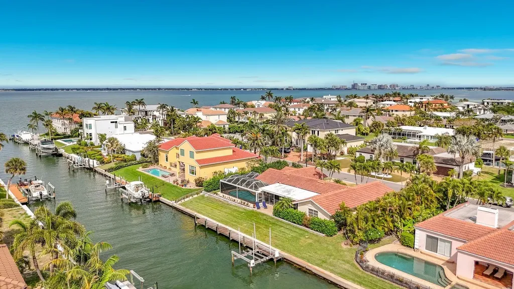 581 Yardarm Lane Longboat Key FL 34228