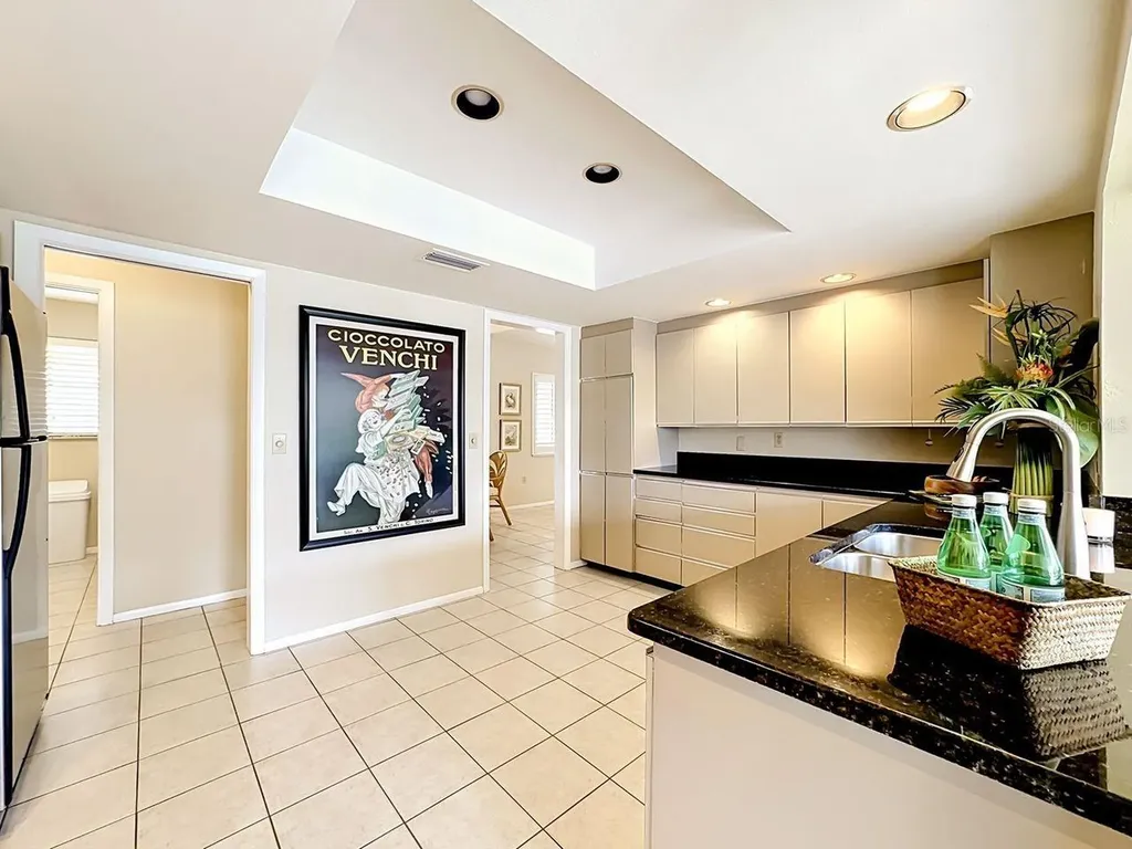 581 Yardarm Lane Longboat Key FL 34228